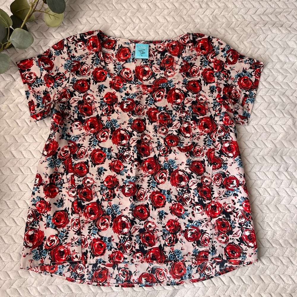 Short sleeve blouse with rose pattern, S